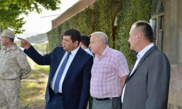 Rus səfirdən ermənilərə xəbərdarlıq: Ukraynaya baxın!